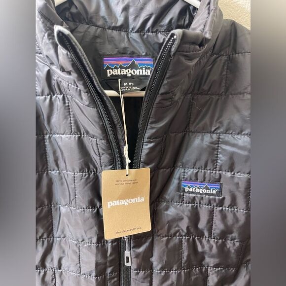 NWT Patagonia Men’s Nano Puff vest  size M - Picture 6 of 6
